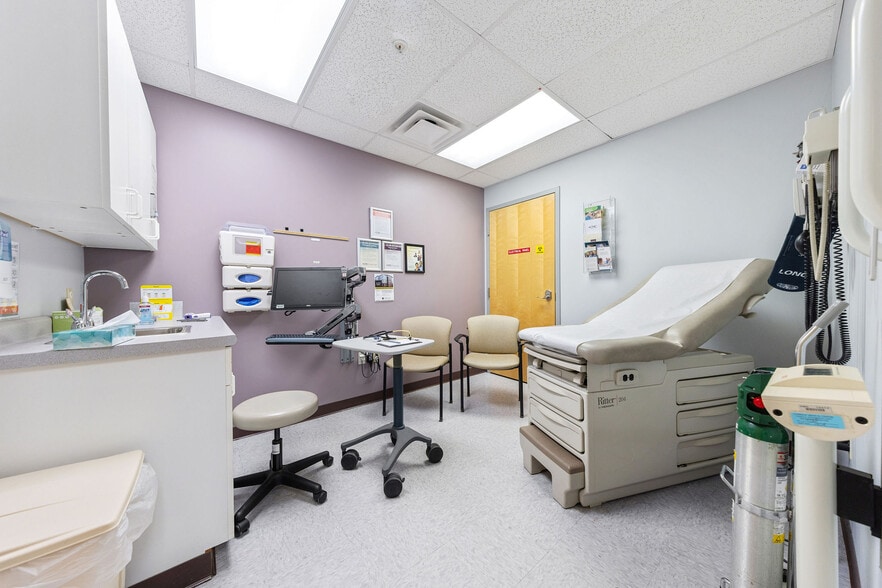 More Photos Of 11 Kimball Dr, Hooksett Storefront Retail Office For Sale