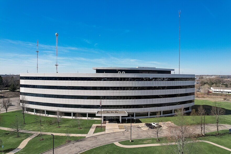 More Photos Of 5801 Research Park Blvd, Madison Office For Lease