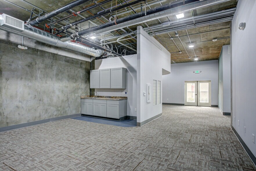 More Photos Of 2180 S El Camino Real, Oceanside Office For Sale
