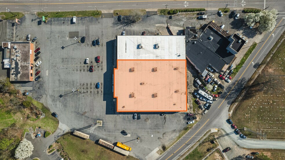 More Photos Of 907 N Miami Blvd, Durham General Retail For Lease