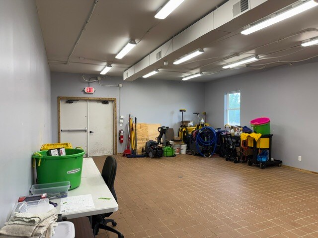 More Photos Of 134 26th St NW, Owatonna Office For Lease