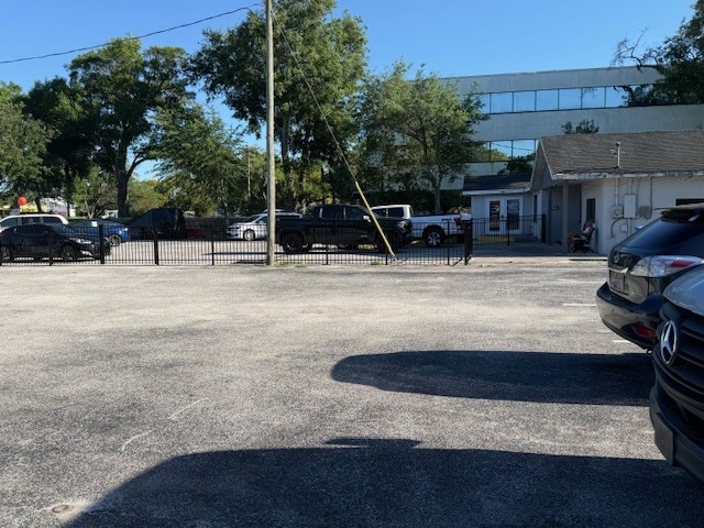 More Photos Of 690 N Semoran Blvd, Orlando Auto Dealership For Lease