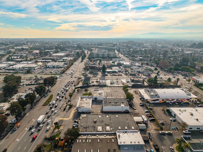 More Photos Of 450 Veterans Blvd, Redwood City Unknown For Lease