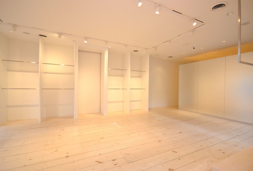 More Photos Of 38 Jobs Ln, Southampton General Retail For Lease