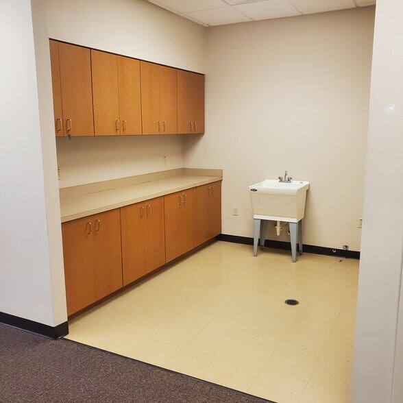 More Photos Of 12591 Sorrento Rd, Perdido Key Medical For Lease