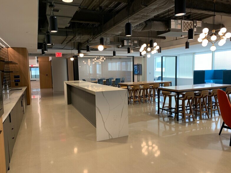 More Photos Of 4200 Wilson Blvd, Arlington Office For Lease