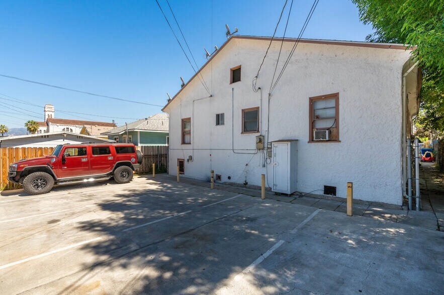 More Photos Of 445 S Chicago St, Los Angeles Apartments For Sale