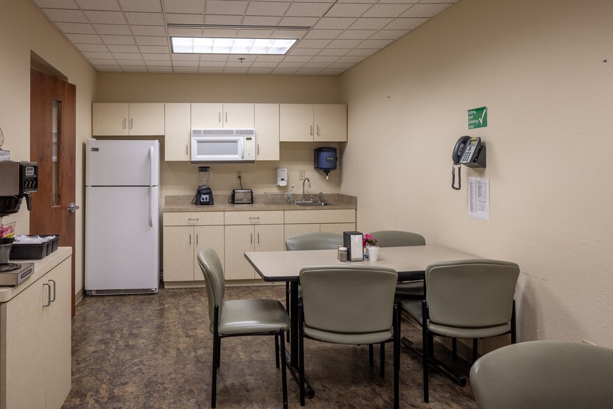 More Photos Of 172 Riverbend St, Waynesville Manufacturing For Sale