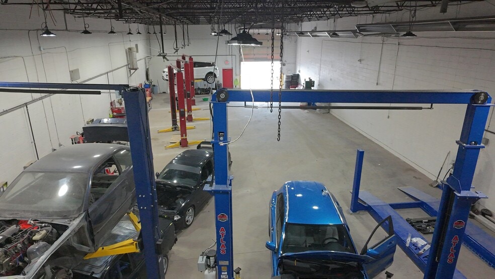 More Photos Of 59 East Lake Cres NE, Airdrie Industrial For Sale