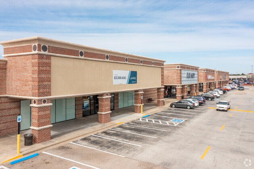 More Photos Of 6501-6887 Highway 6 N, Houston Unknown For Lease