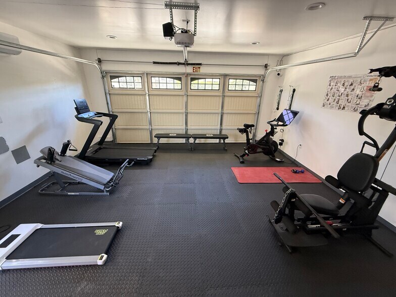More Photos Of 15008 Larkspur St, Sylmar Healthcare For Sale