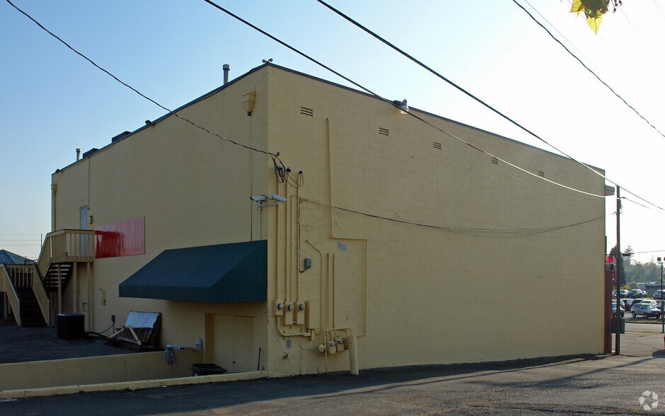More Photos Of 8024 S Tacoma Way, Lakewood Storefront Retail Office For Lease