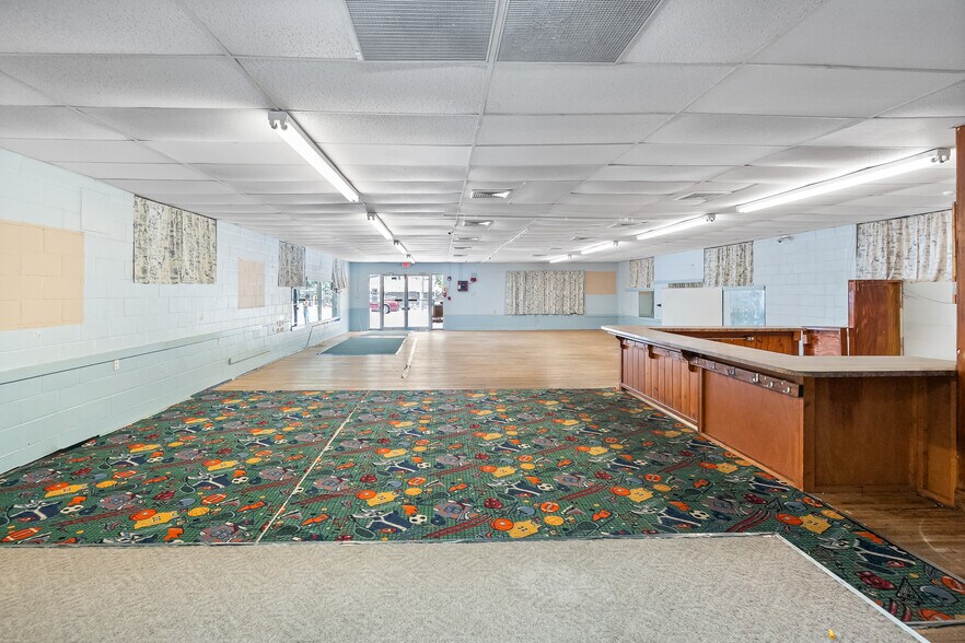 More Photos Of 855 W Desoto St, Clermont Specialty For Lease