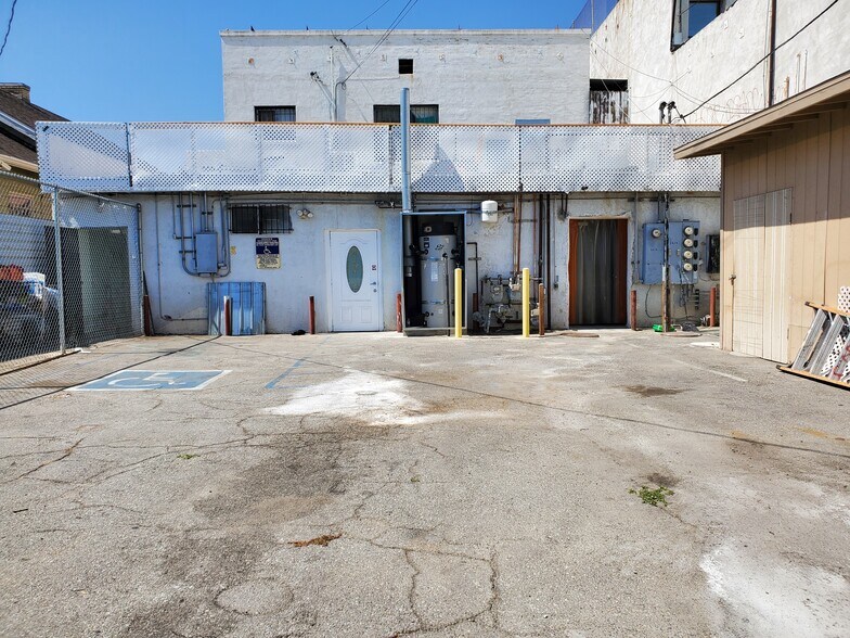 More Photos Of 3414 W Washington Blvd, Los Angeles Storefront Retail Residential For Sale