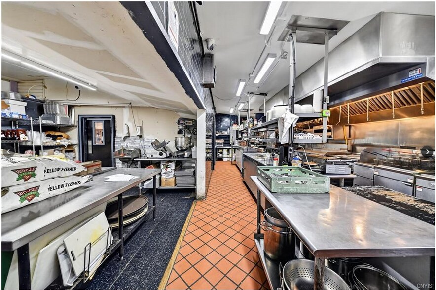 More Photos Of 7 E River Rd, Central Square Restaurant For Sale