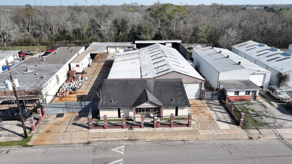 Primary Photo Of 4127 Weslow St, Houston Industrial For Lease