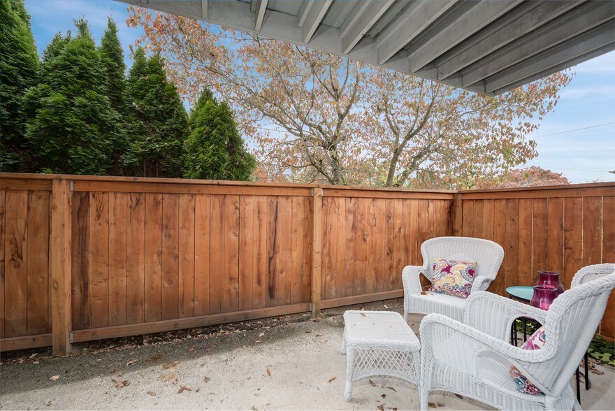 More Photos Of 324 6th Ave S, Kirkland Apartments For Sale