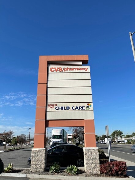 More Photos Of 6404-6514 South St, Lakewood Unknown For Lease