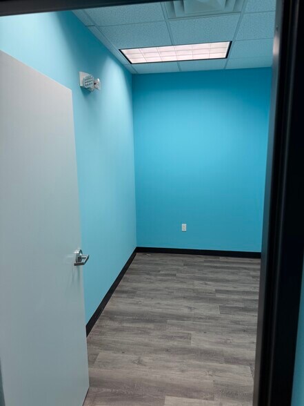 More Photos Of 4245 Johns Creek Pky, Suwanee Medical For Lease