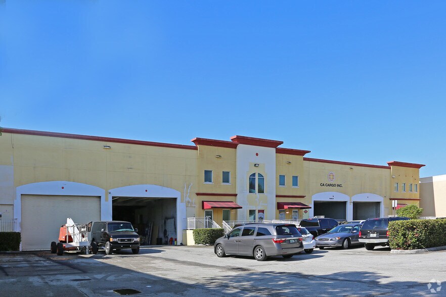 More Photos Of 3750 NW 114th Ave, Miami Warehouse For Lease