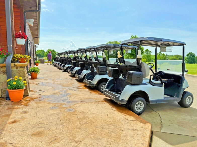 More Photos Of 10301 S 600 Rd, Miami Golf Course Driving Range For Sale