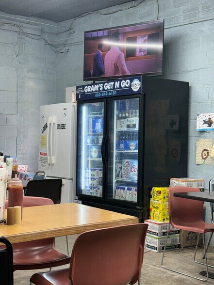 More Photos Of 116 E Row St, Jamestown Supermarket For Sale