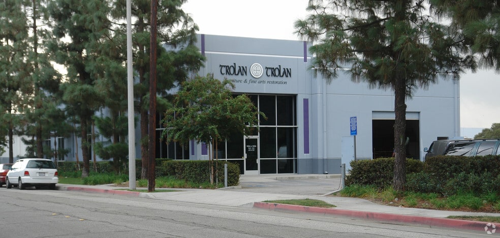 More Photos Of 1100-1120 W 10th St, Azusa Warehouse For Sale