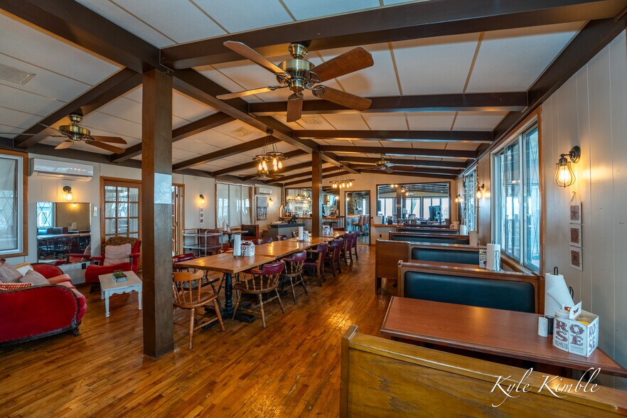 More Photos Of 104 W Houghton Lake Dr, Prudenville Hotel For Sale