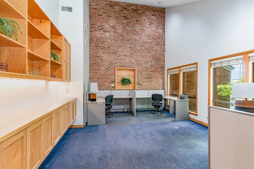 More Photos Of 11231 Cornell Park Dr, Cincinnati Office For Lease