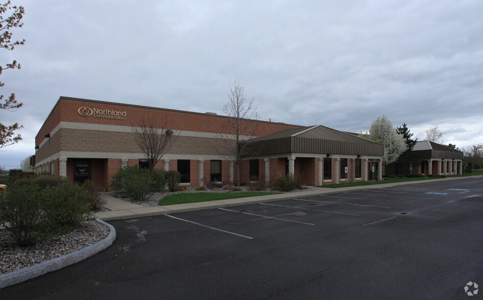 More Photos Of 17 Technology Pl, East Syracuse Office For Lease