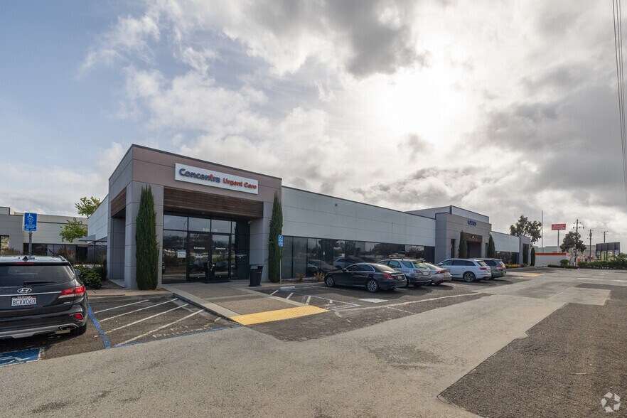 More Photos Of 125 Shoreway Rd, San Carlos Research And Development For Lease