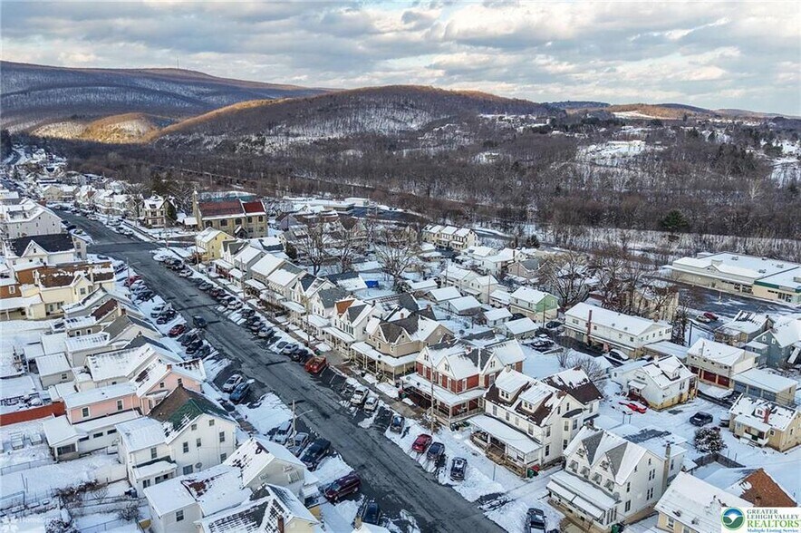 More Photos Of 215 N 2nd St, Lehighton Multifamily For Sale