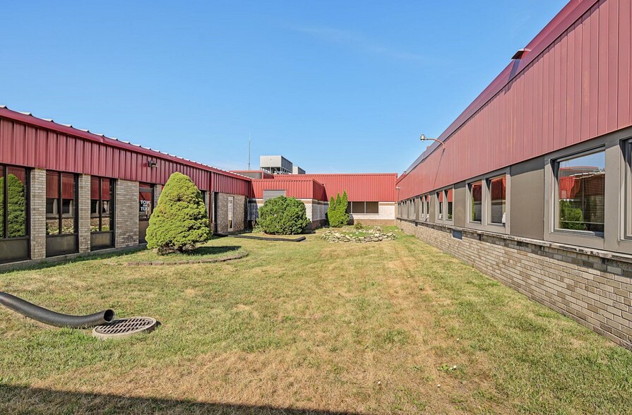 More Photos Of 1600 26th St, Monroe Schools For Sale