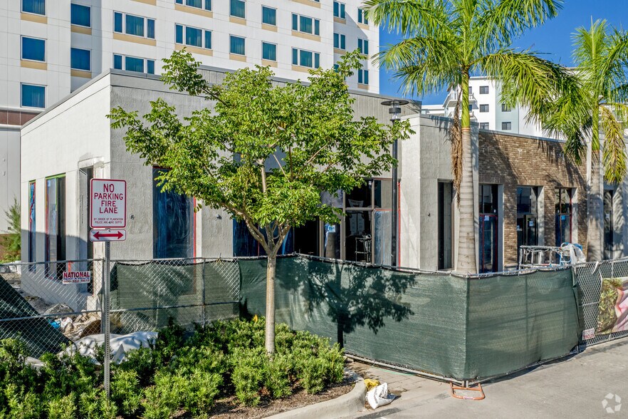 More Photos Of 261 N University Dr, Plantation Unknown For Lease