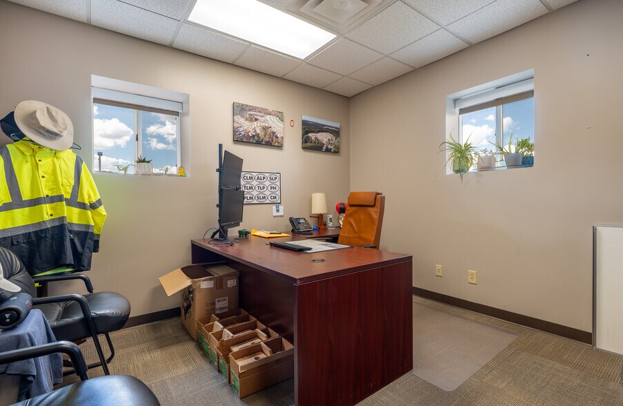 More Photos Of 2050 Reiser Ave SE, New Philadelphia Warehouse For Sale