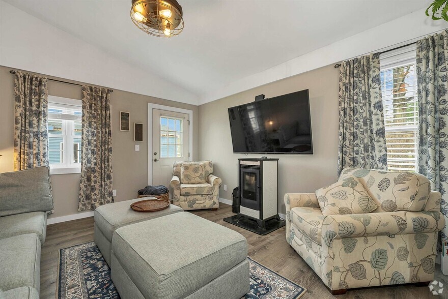 More Photos Of 1354 NH Route 175, Campton Hospitality For Sale