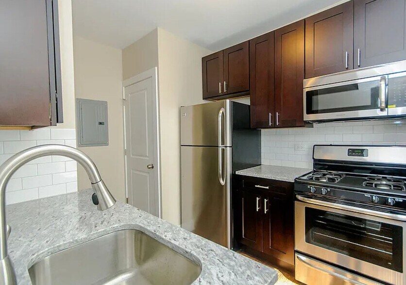 More Photos Of 1334 W 18th Pl, Chicago Apartments For Sale