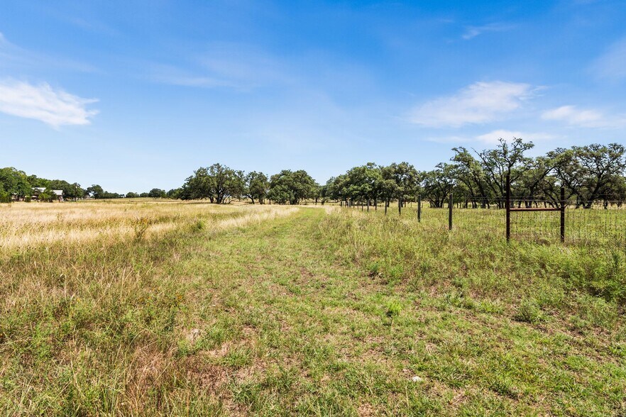 More Photos Of 17 Old Fredericksburg Rd, Boerne Land For Sale
