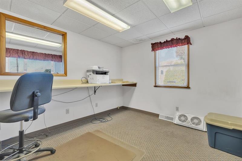 More Photos Of 628 Darlington Rd, Beaver Falls Flex For Lease