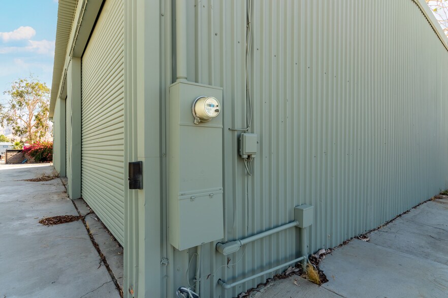 More Photos Of 68686 Summit Dr, Cathedral City Service For Sale