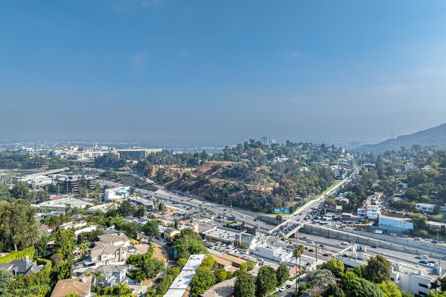 More Photos Of 3211 Cahuenga Blvd W, Los Angeles Loft Creative Space For Sale