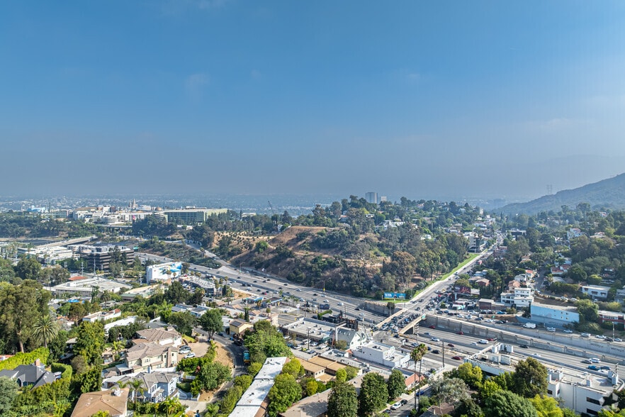 More Photos Of 3211 Cahuenga Blvd W, Los Angeles Loft Creative Space For Sale