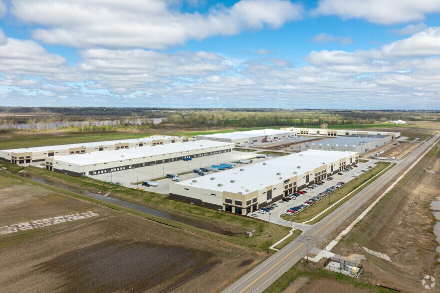 More Photos Of 15712 Westport Commerce Dr, Chesterfield Industrial For Sale