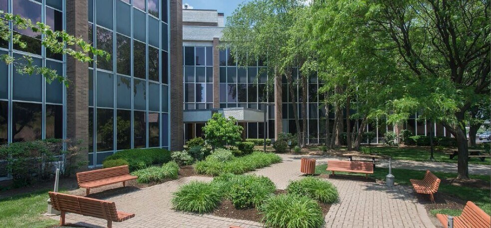 More Photos Of 1099 Wall St W, Lyndhurst Office For Lease