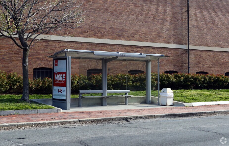 More Photos Of 729 8th St SE, Washington Storefront Retail Office For Sale