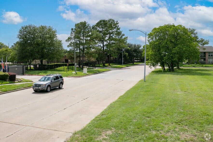 More Photos Of 232 Barren Springs Dr, Houston Land For Sale