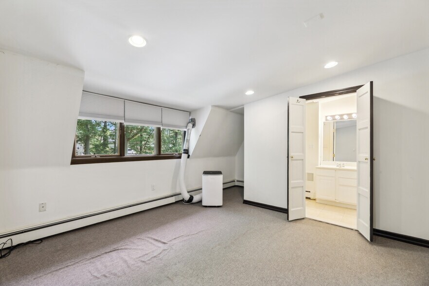 More Photos Of 35 Belden Pl, Montclair Loft Creative Space For Sale