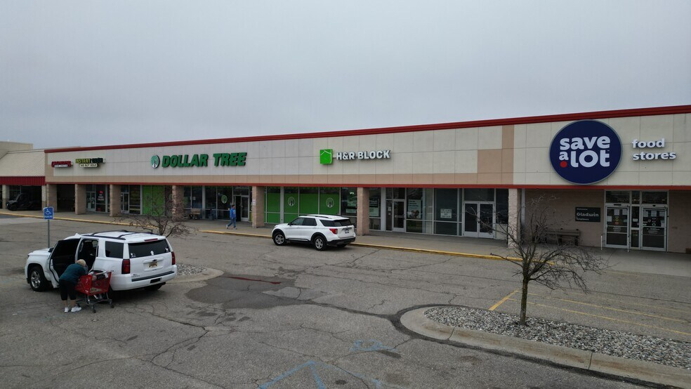 Primary Photo Of 174 James Robertson Dr, Gladwin Unknown For Lease