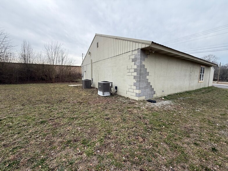 More Photos Of 21 Beech Grove Rd, Cullman General Retail For Sale