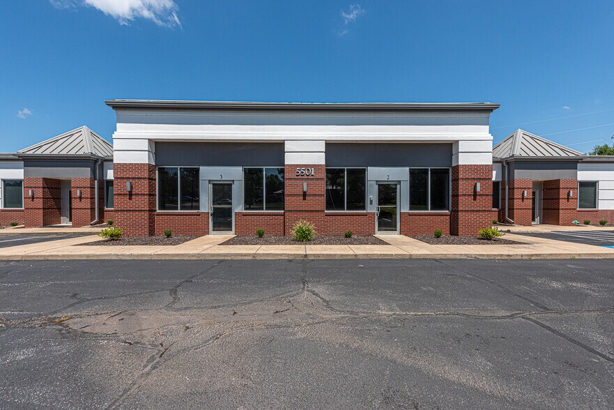 More Photos Of 5501 Pinnacle Point Dr, Rogers Office For Lease